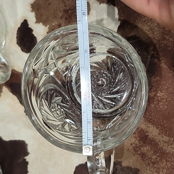 L.E. Smith Glass ~ Aztec Pattern Punch Cups ~ Set of 8 - Picture 5 of 7